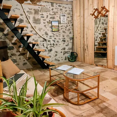 D'hotes La Clef Des Champs - La Source De Nos Racines - Corps De Ferme Au Coeur Du Parc Naturel De L'avesnois Beaufort (Nord)