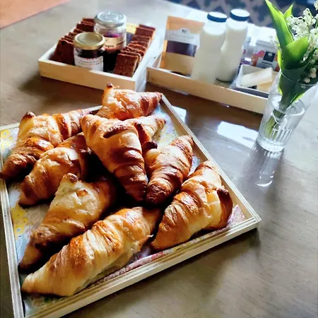 D'hotes La Clef Des Champs - La Source De Nos Racines - Corps De Ferme Au Coeur Du Parc Naturel De L'avesnois فندق مبيت وإفطار Beaufort (Nord)