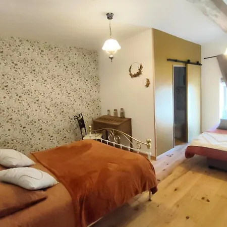 D'hotes La Clef Des Champs - La Source De Nos Racines - Corps De Ferme Au Coeur Du Parc Naturel De L'avesnois