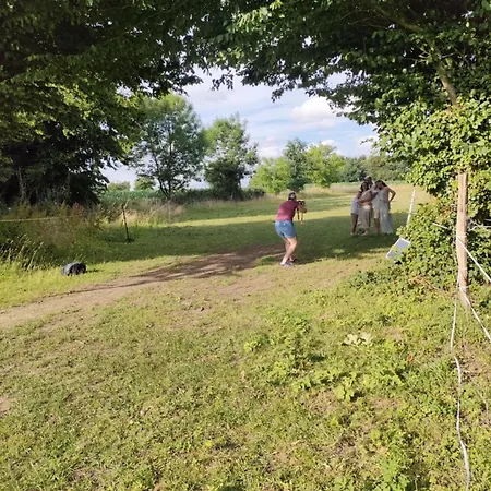 D'hotes La Clef Des Champs - La Source De Nos Racines - Corps De Ferme Au Coeur Du Parc Naturel De L'avesnois فندق مبيت وإفطار