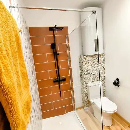 D'hotes La Clef Des Champs - La Source De Nos Racines - Corps De Ferme Au Coeur Du Parc Naturel De L'avesnois Beaufort (Nord)