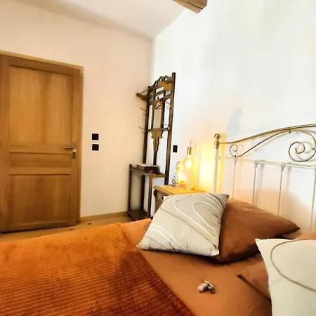 D'hotes La Clef Des Champs - La Source De Nos Racines - Corps De Ferme Au Coeur Du Parc Naturel De L'avesnois